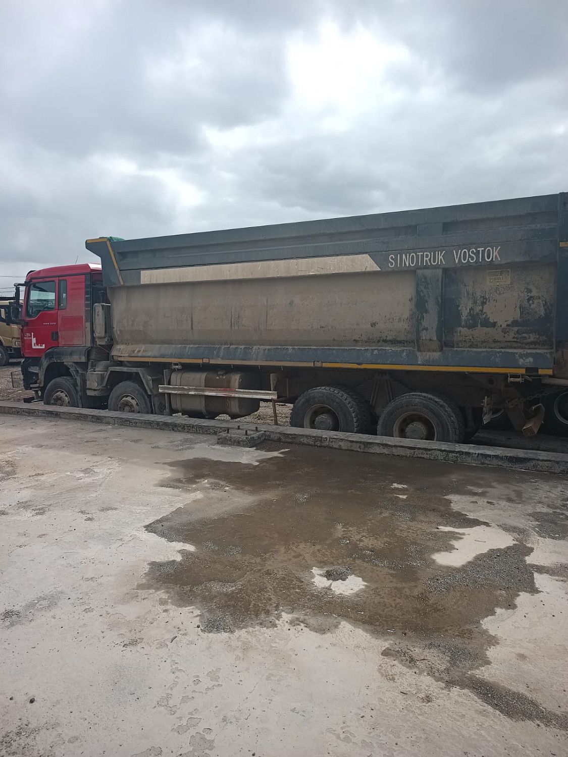 САМОСВАЛ HOWO T5G ZZ3317V386GE1 8*4 2022 в.г. 113 055 км. (27)